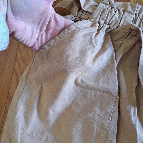 And Now This Women's Plus Size 4XL Pull on Paperbag Waist Tan Brown Shorts NEW - Picture 4 of 9